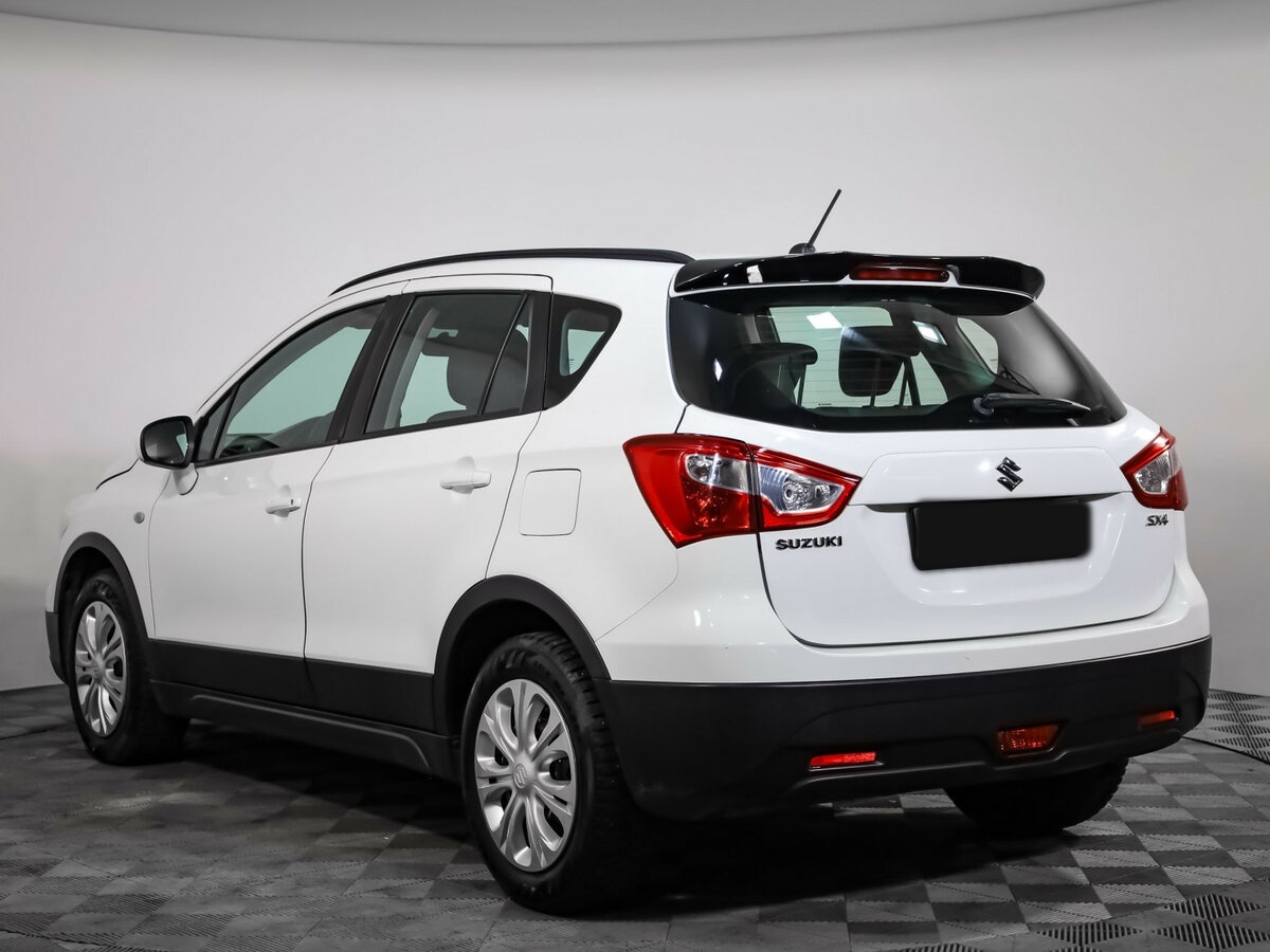 Купить Suzuki SX4 с пробегом. Фото: #5