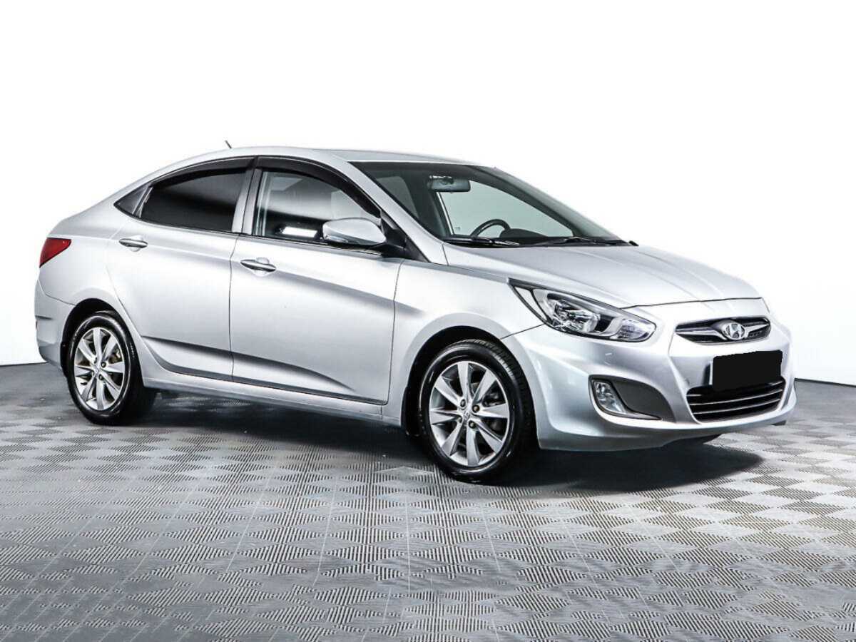 Купить Hyundai Solaris с пробегом. Фото: #2
