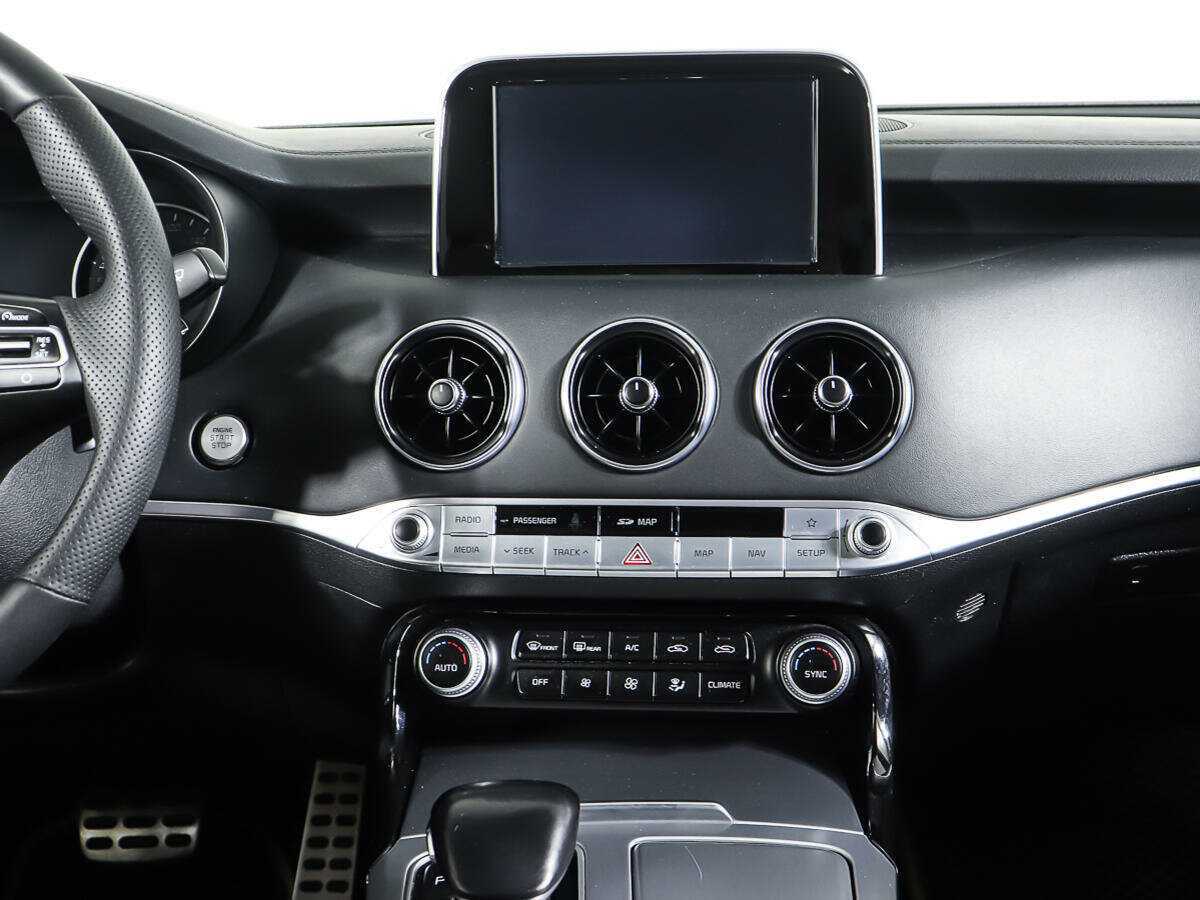 Купить Kia Stinger с пробегом. Фото: #11