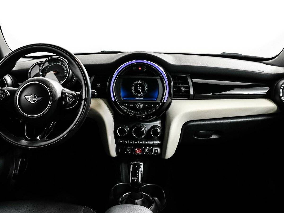 Купить Mini Hatch с пробегом. Фото: #10