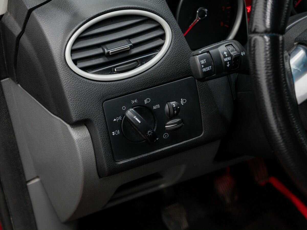 Купить Ford Focus с пробегом. Фото: #15