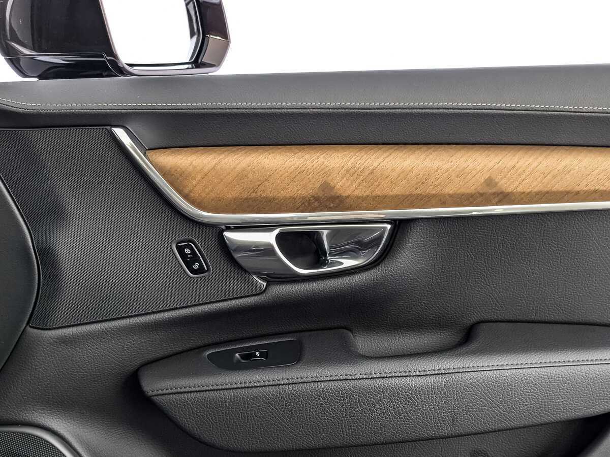 Купить Volvo S90 с пробегом. Фото: #20