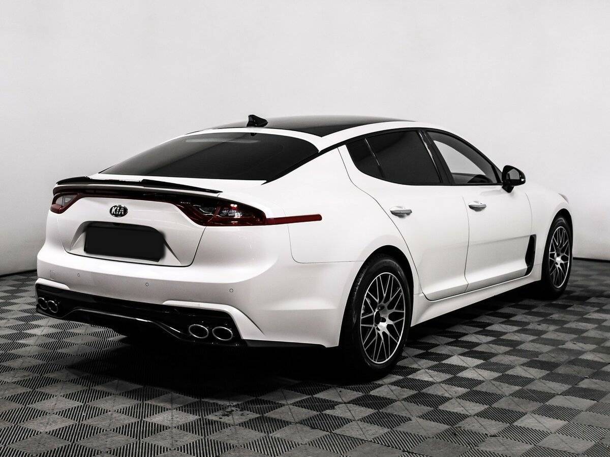Купить Kia Stinger с пробегом. Фото: #4