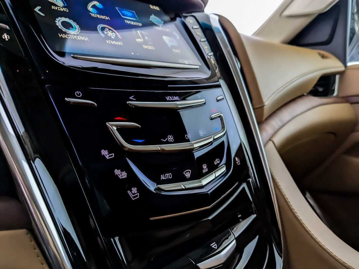 Купить Cadillac Escalade с пробегом. Фото: #15