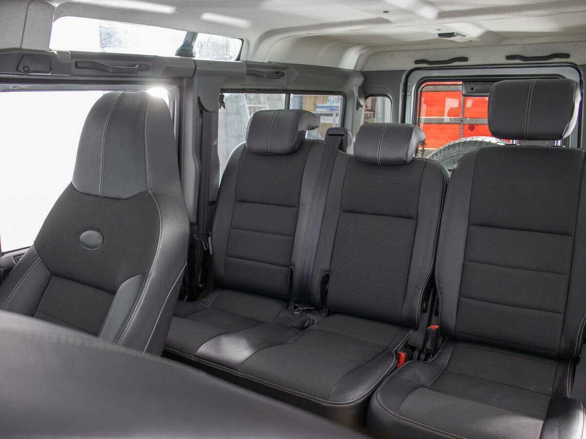 Купить Land Rover Defender с пробегом. Фото: #13