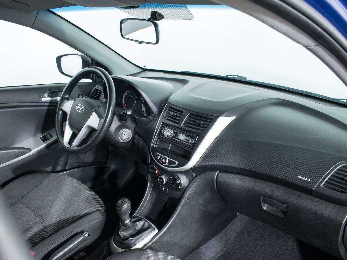 Купить Hyundai Solaris с пробегом. Фото: #8