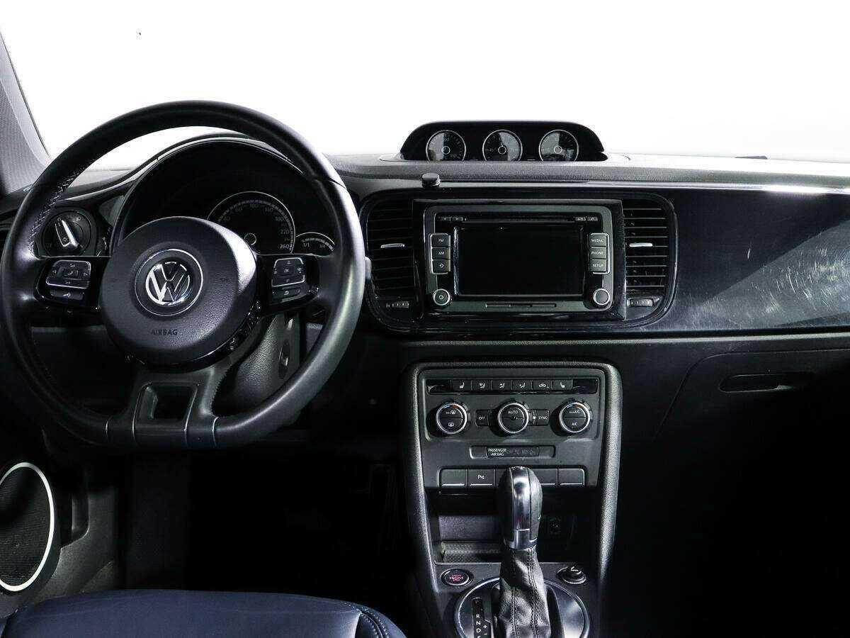 Купить Volkswagen Beetle с пробегом. Фото: #9