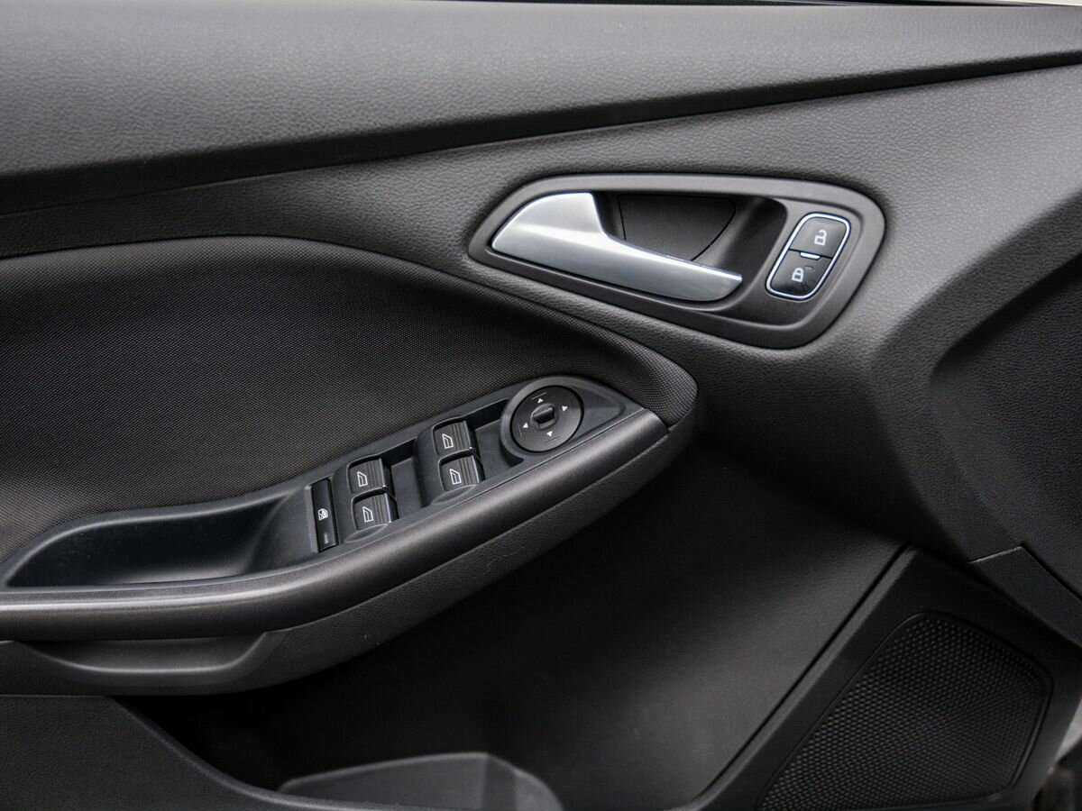 Купить Ford Focus с пробегом. Фото: #15