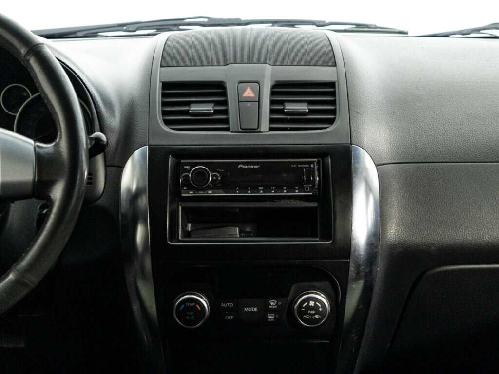 Купить Suzuki SX4 с пробегом. Фото: #13