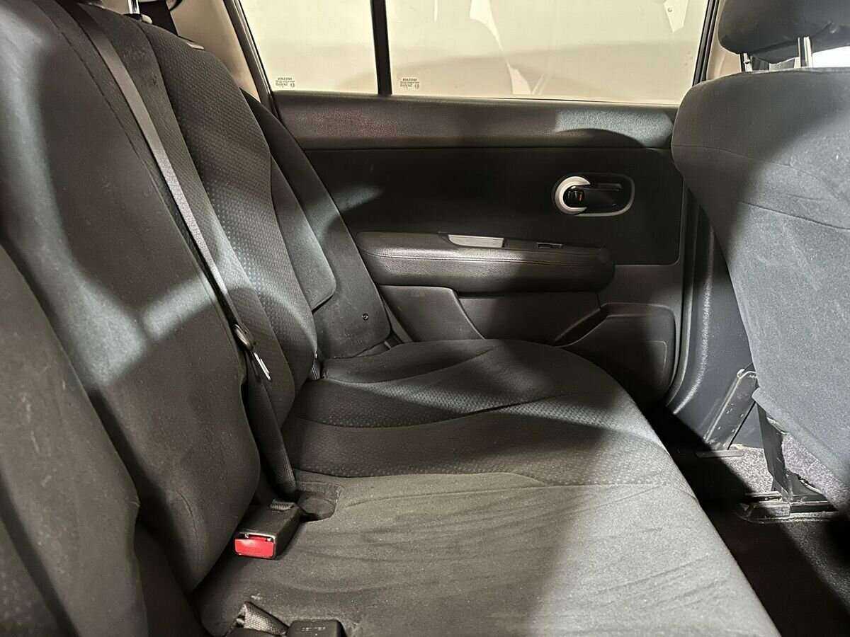 Купить Nissan Tiida с пробегом. Фото: #10