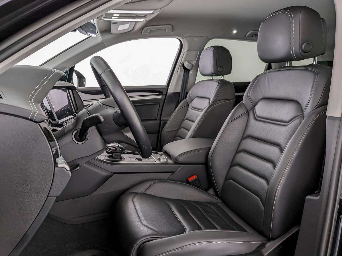 Купить Volkswagen Touareg с пробегом. Фото: #19