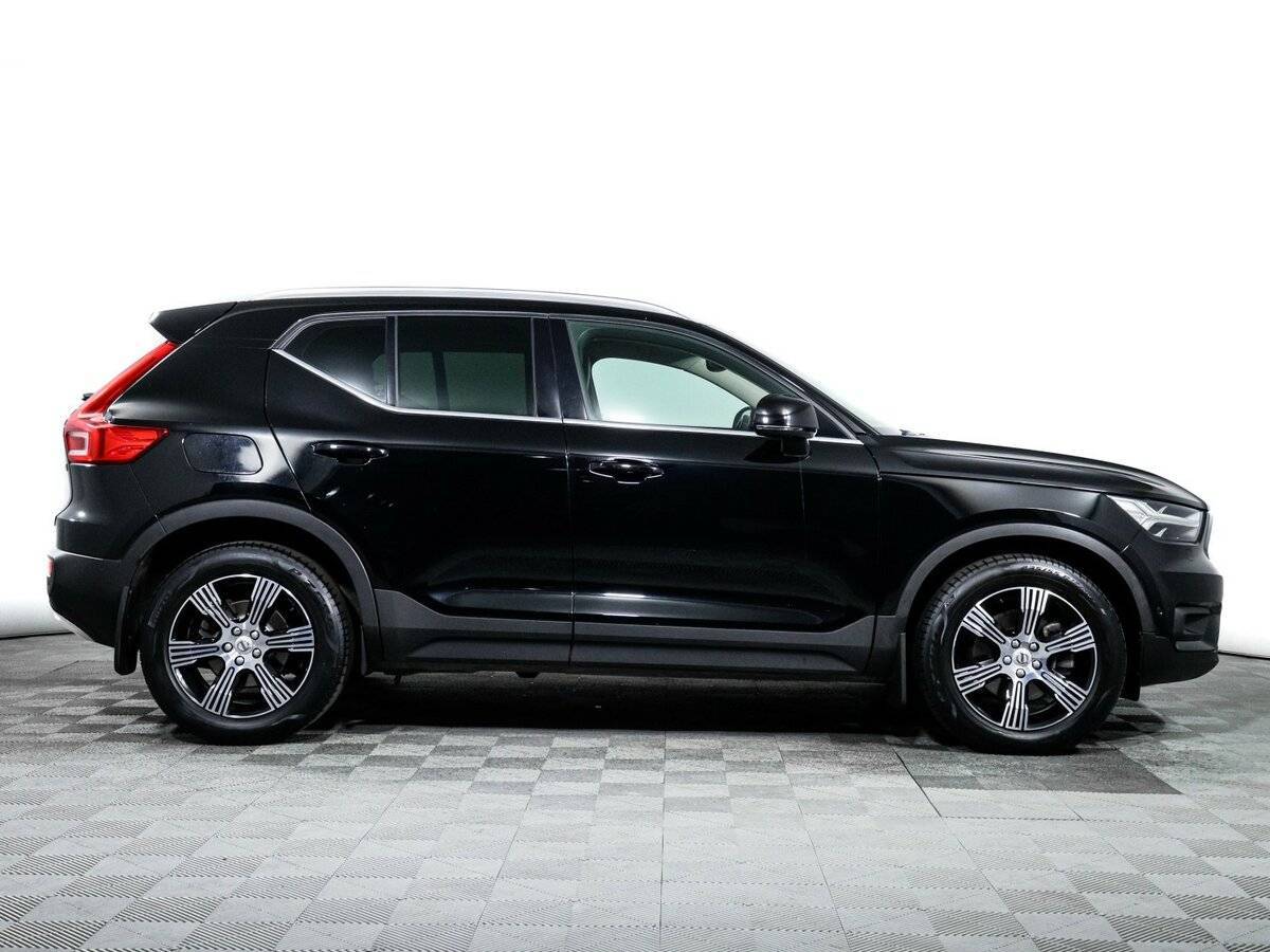 Купить Volvo XC40 с пробегом. Фото: #3