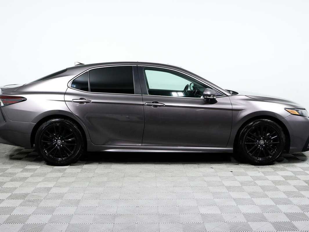 Купить Toyota Camry с пробегом. Фото: #3