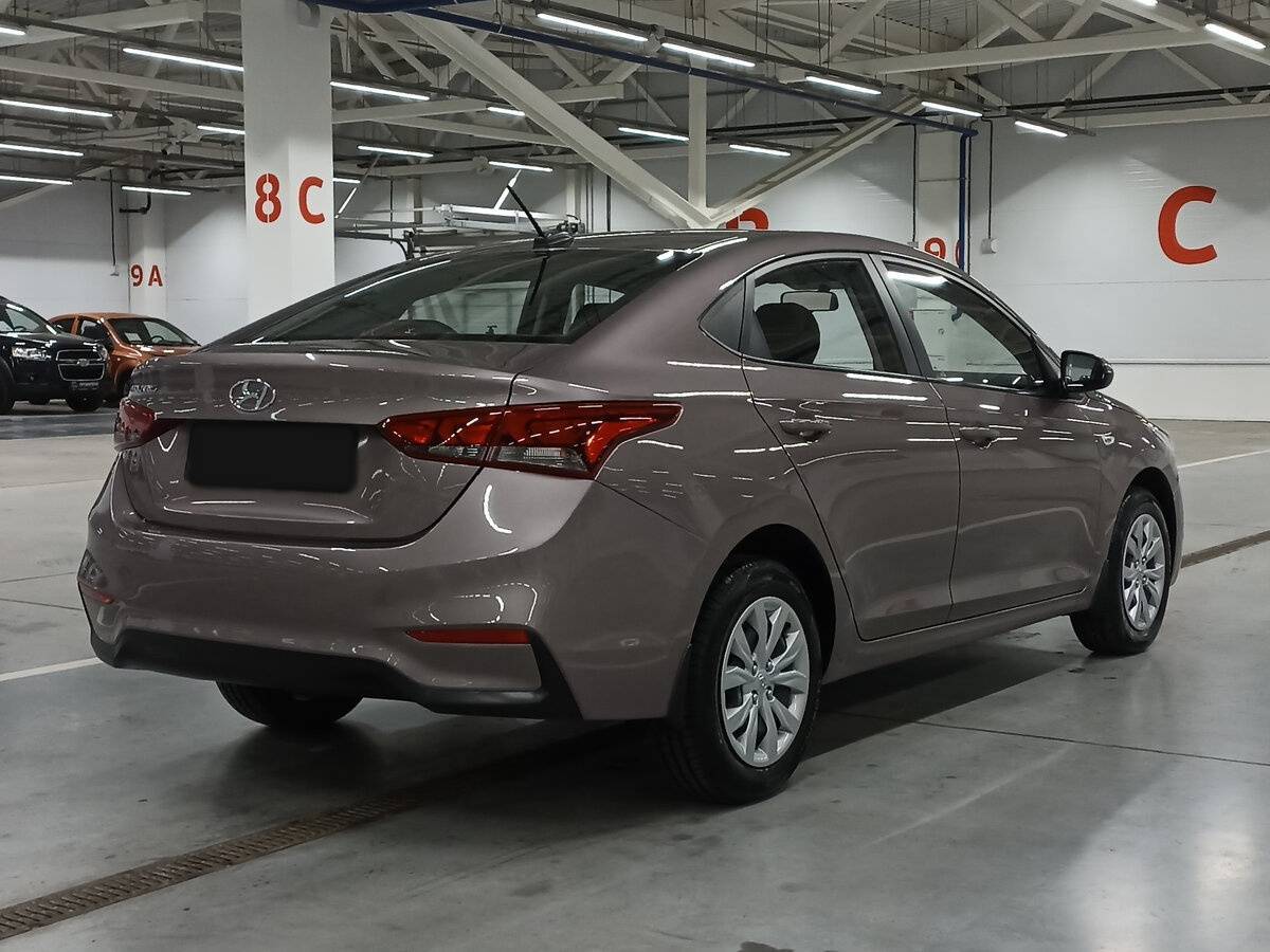 Купить Hyundai Solaris с пробегом. Фото: #4