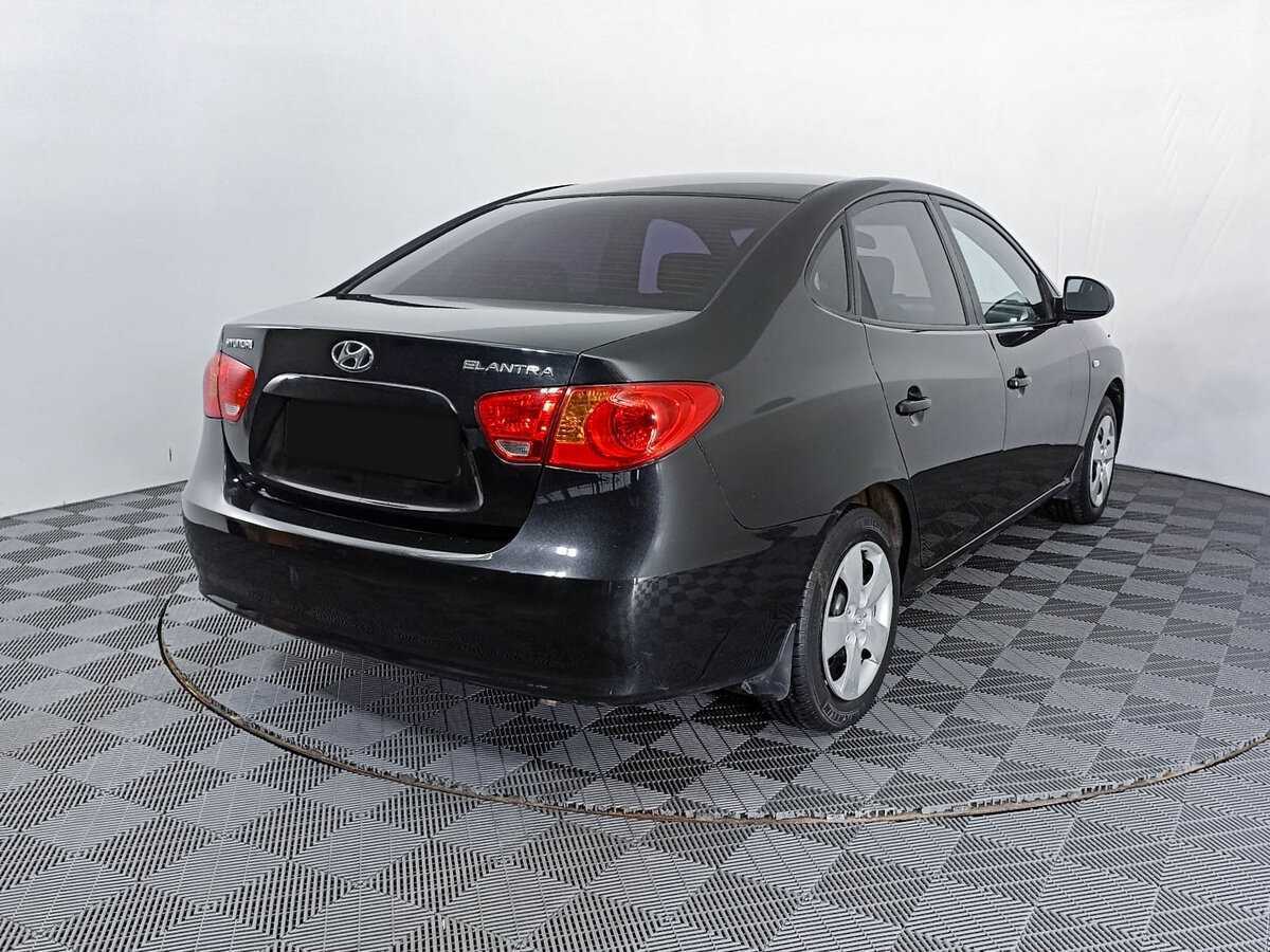 Купить Hyundai Elantra с пробегом. Фото: #4
