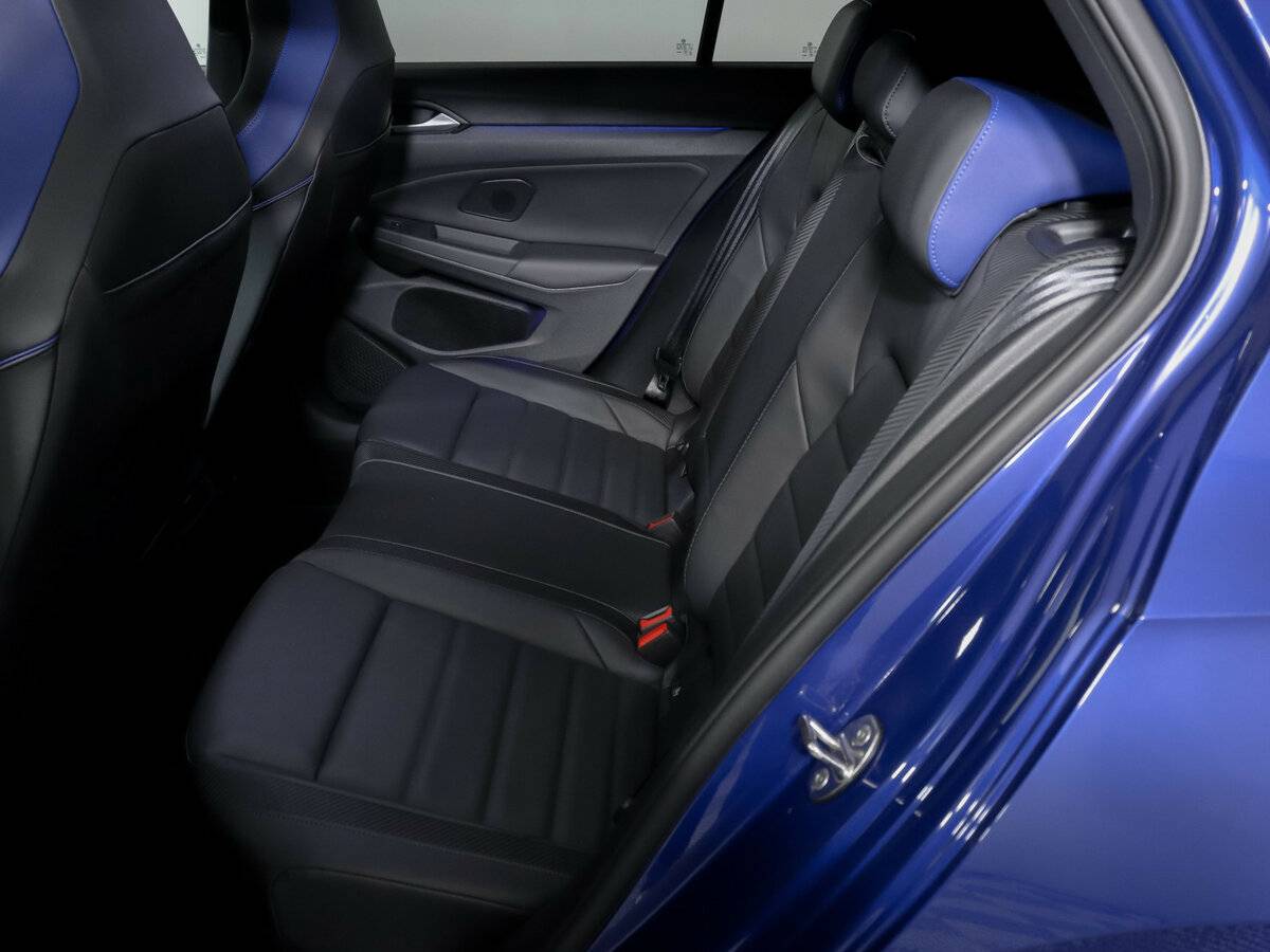 Купить Volkswagen Golf R с пробегом. Фото: #7