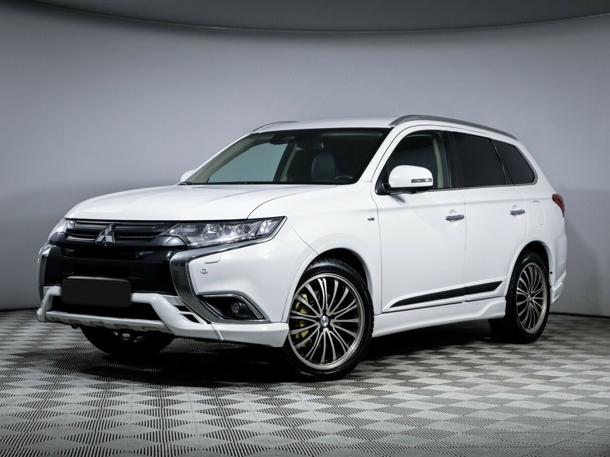 Купить Mitsubishi Outlander с пробегом. Посмотреть фото