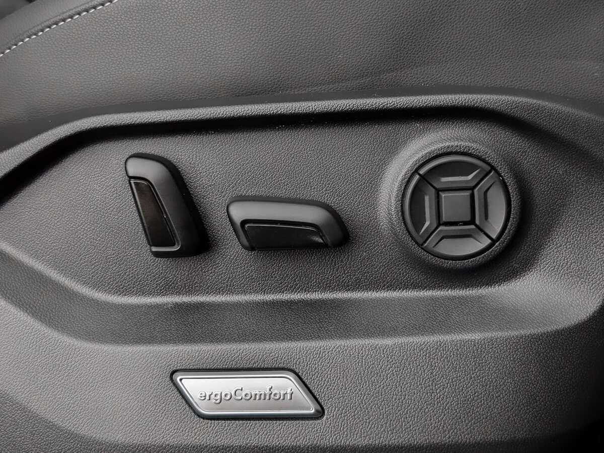 Купить Volkswagen Touareg с пробегом. Фото: #24