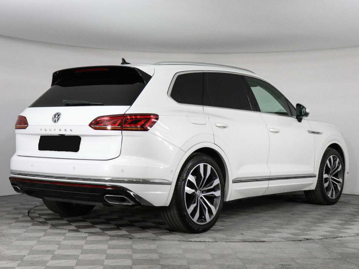 Купить Volkswagen Touareg с пробегом. Фото: #4
