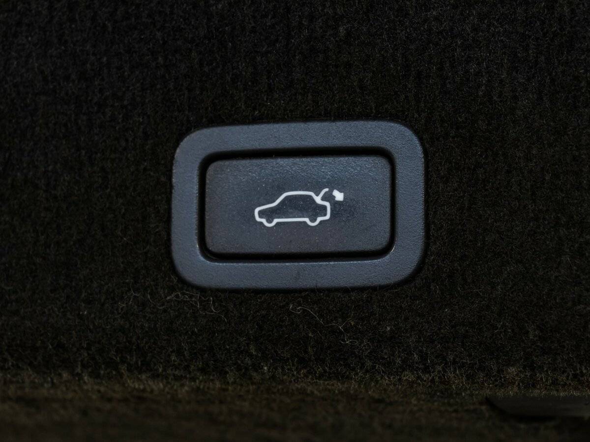 Купить Volvo XC70 с пробегом. Фото: #19
