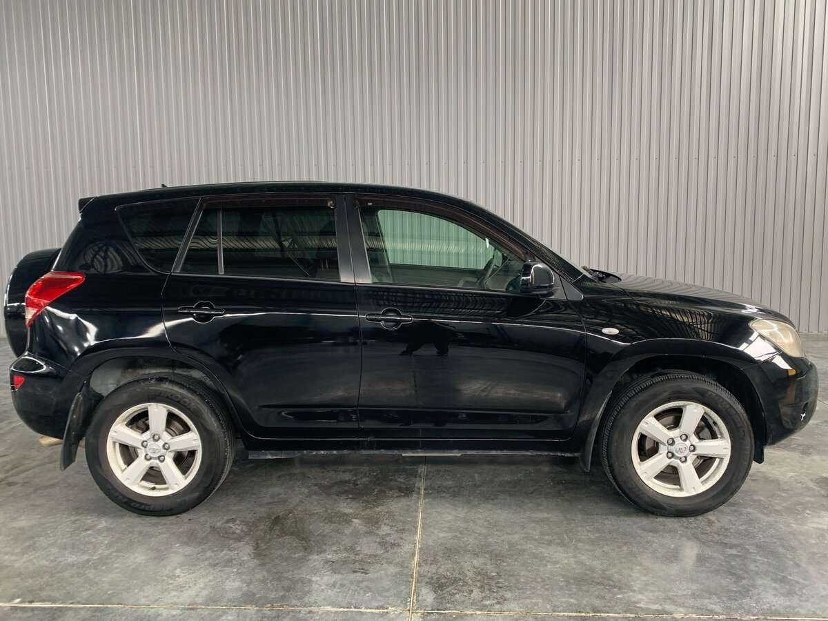 Купить Toyota RAV4 с пробегом. Фото: #3