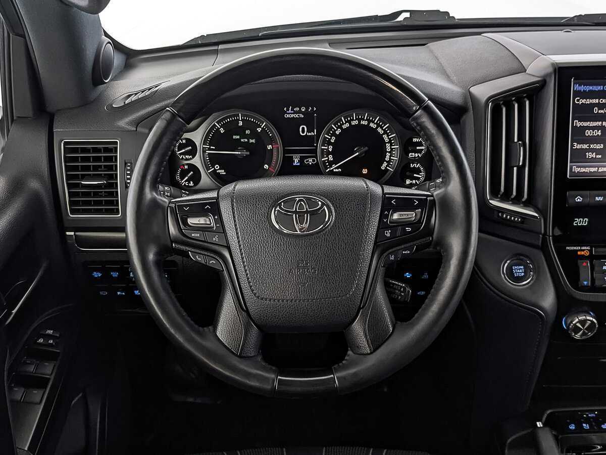 Купить Toyota Land Cruiser с пробегом. Фото: #18