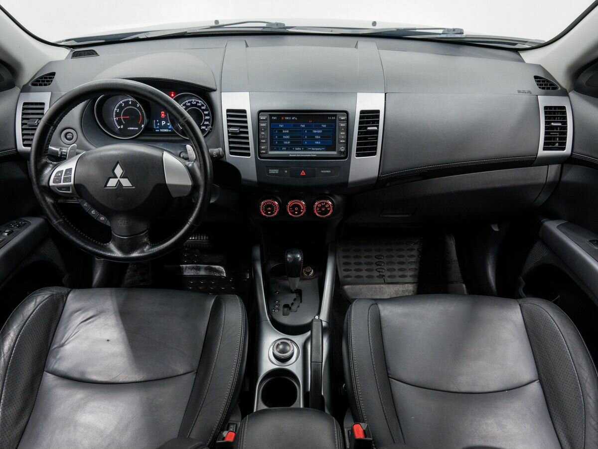 Купить Mitsubishi Outlander с пробегом. Фото: #9