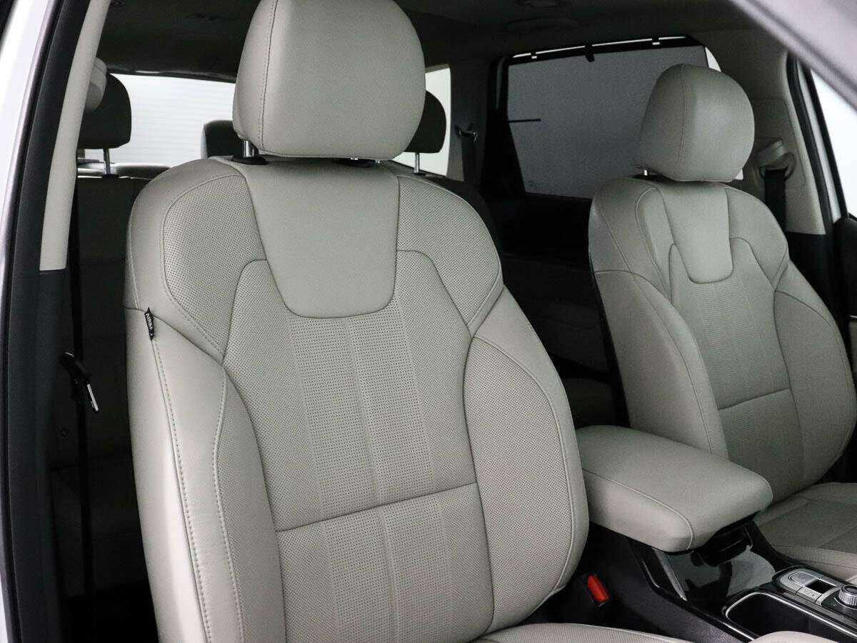 Купить Kia Telluride с пробегом. Фото: #7