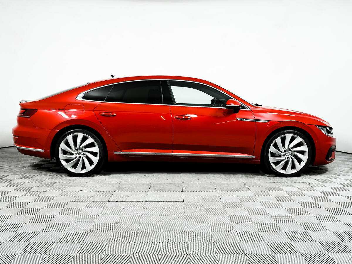 Купить Volkswagen Arteon с пробегом. Фото: #3