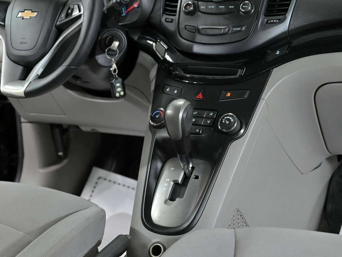 Купить Chevrolet Orlando с пробегом. Фото: #13