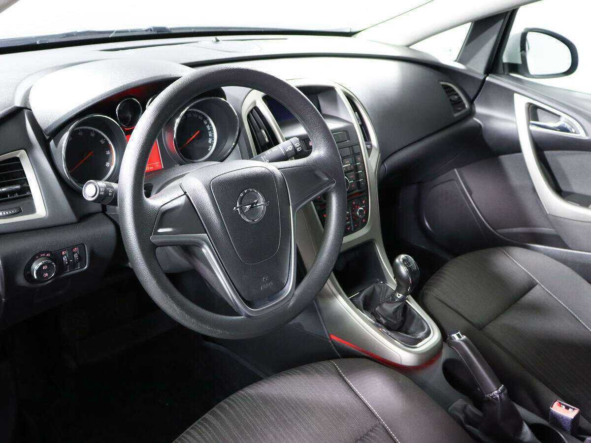 Купить Opel Astra с пробегом. Фото: #11