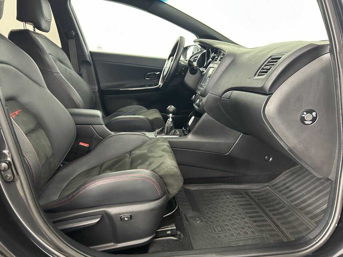 Купить Kia Ceed GT с пробегом. Фото: #13