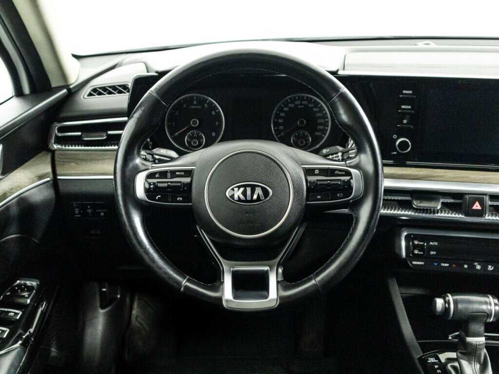 Купить Kia K5 с пробегом. Фото: #17