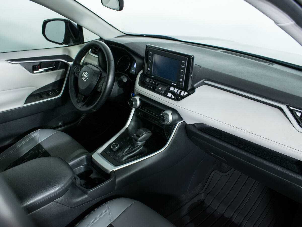 Купить Toyota RAV4 с пробегом. Фото: #8