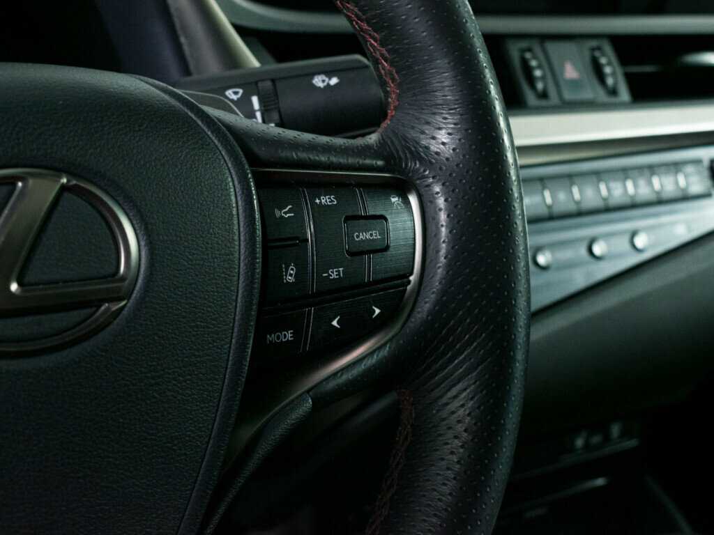 Купить Lexus ES с пробегом. Фото: #15