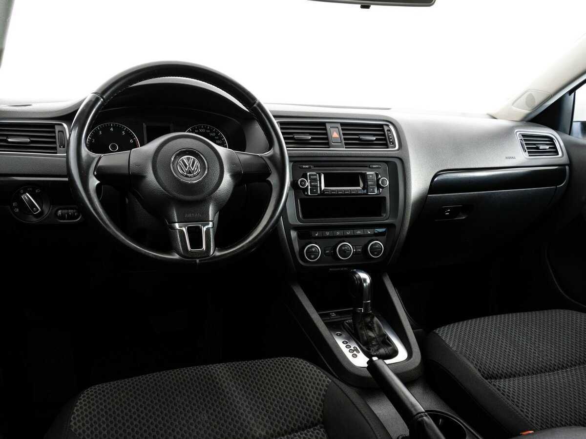Купить Volkswagen Jetta с пробегом. Фото: #8