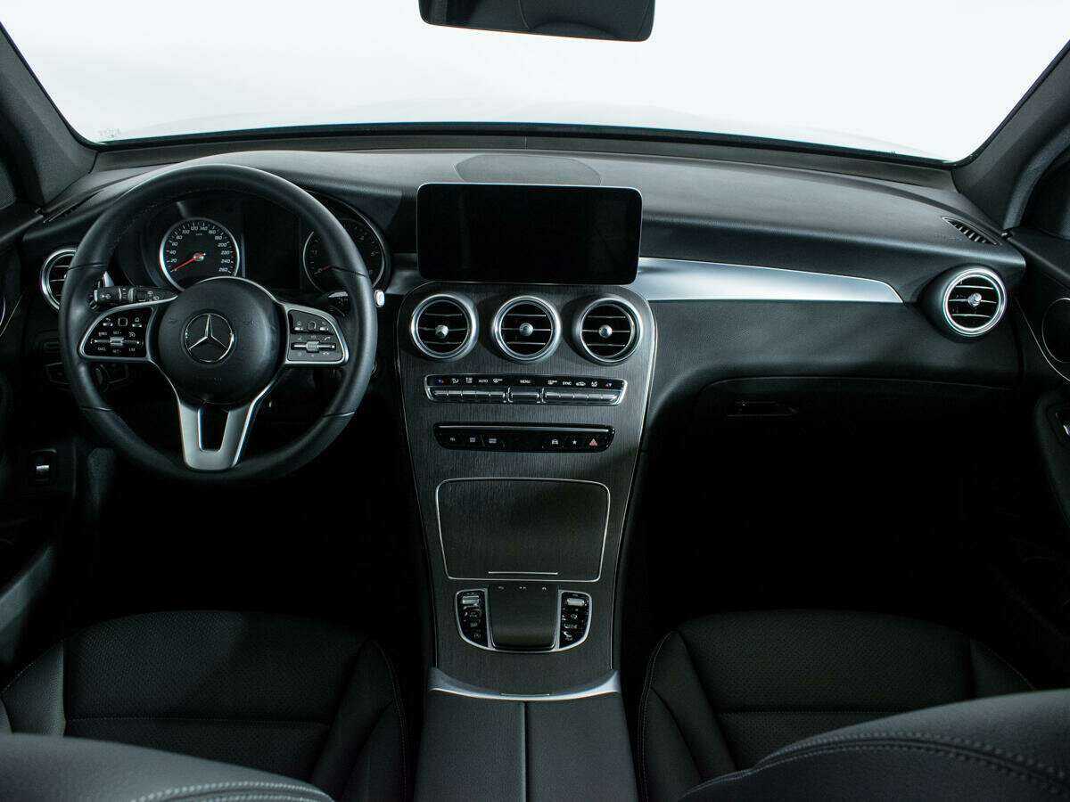 Купить Mercedes-Benz GLC с пробегом. Фото: #11