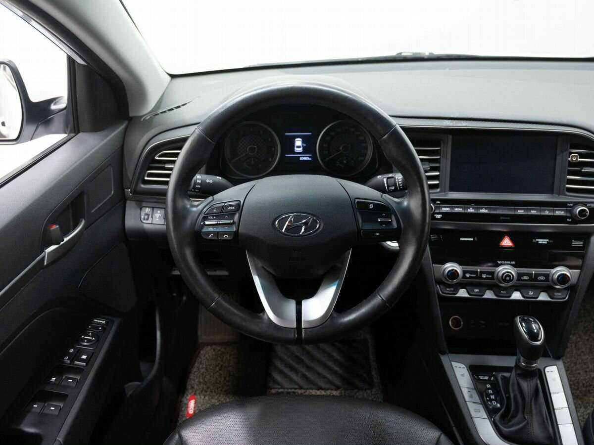 Купить Hyundai Avante с пробегом. Фото: #13