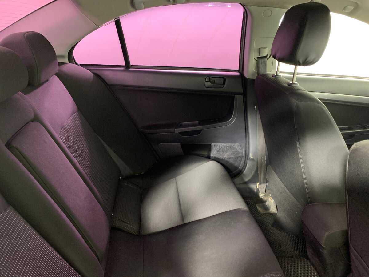 Купить Mitsubishi Lancer с пробегом. Фото: #17