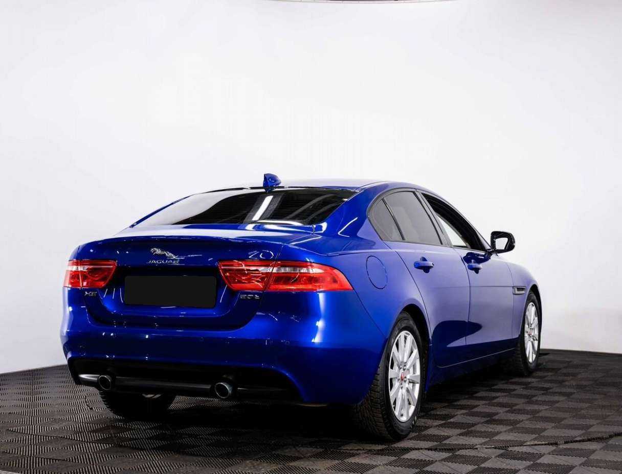 Купить Jaguar XE с пробегом. Фото: #5