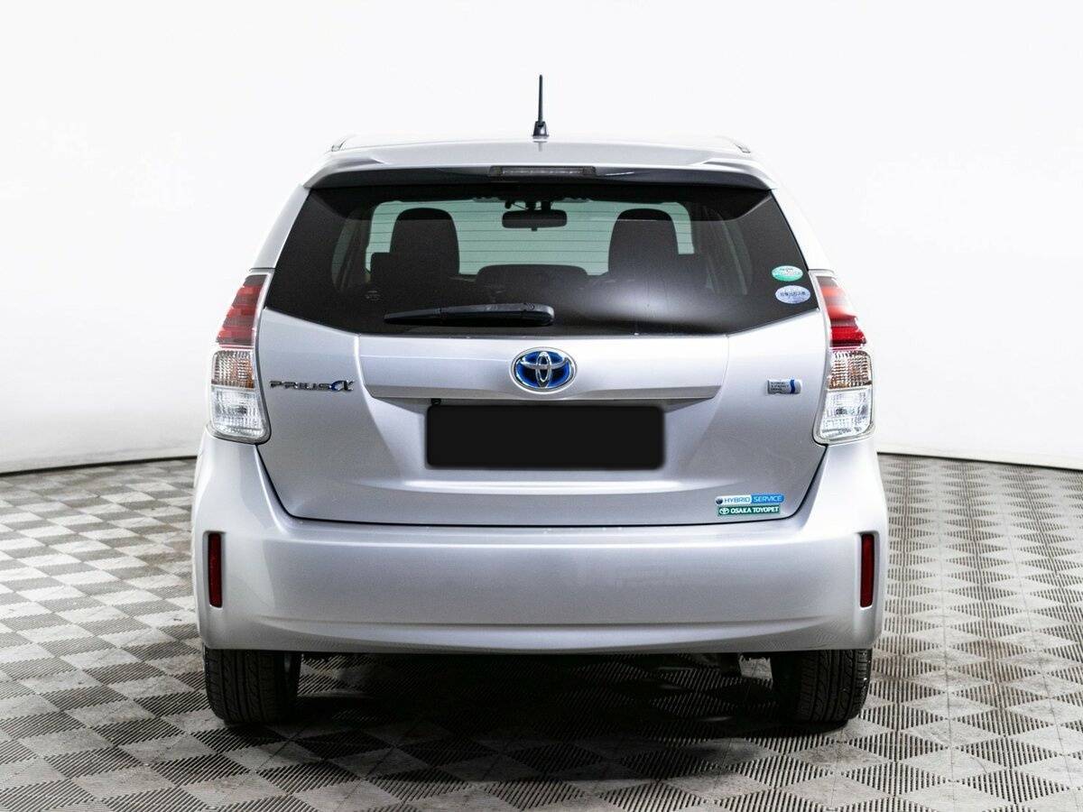 Купить Toyota Prius Alpha с пробегом. Фото: #5