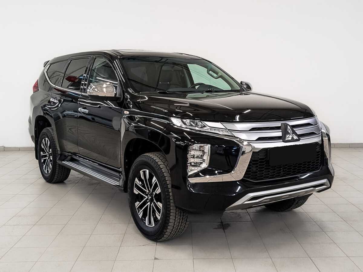 Купить Mitsubishi Montero Sport с пробегом. Фото: #2