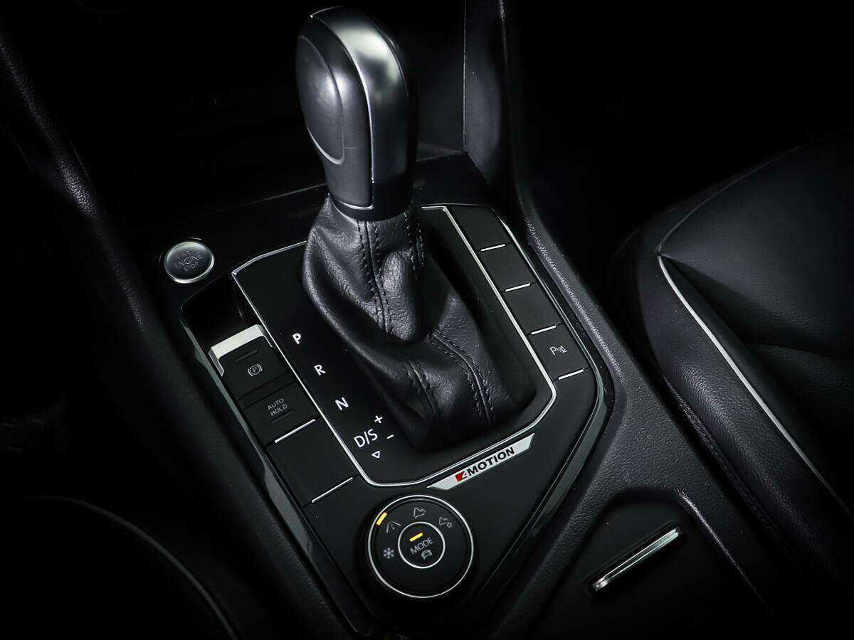 Купить Volkswagen Tiguan с пробегом. Фото: #18