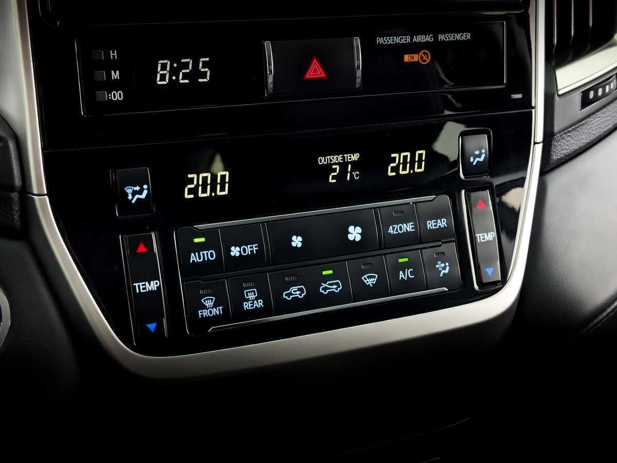 Купить Toyota Land Cruiser с пробегом. Фото: #25