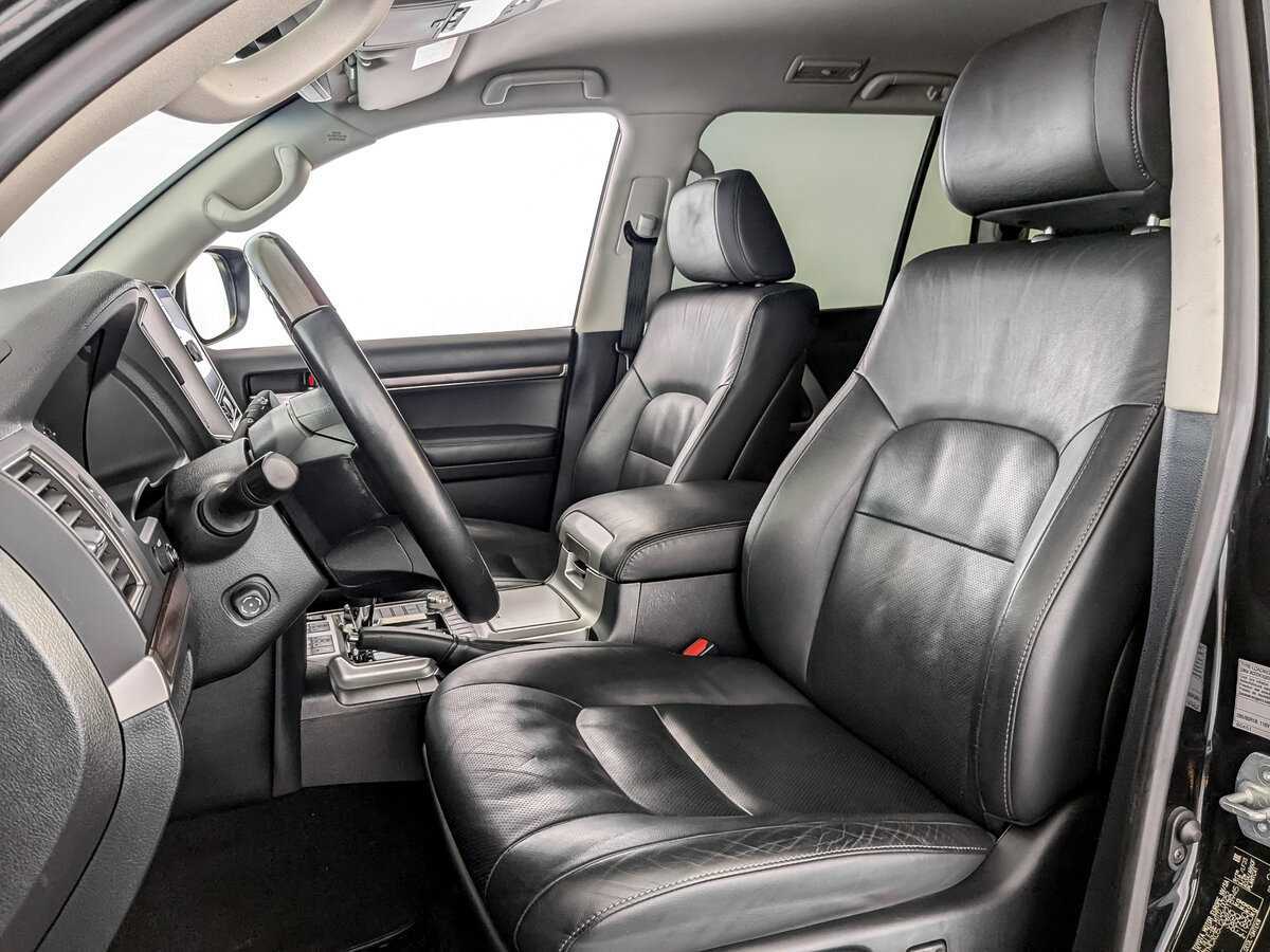 Купить Toyota Land Cruiser с пробегом. Фото: #19