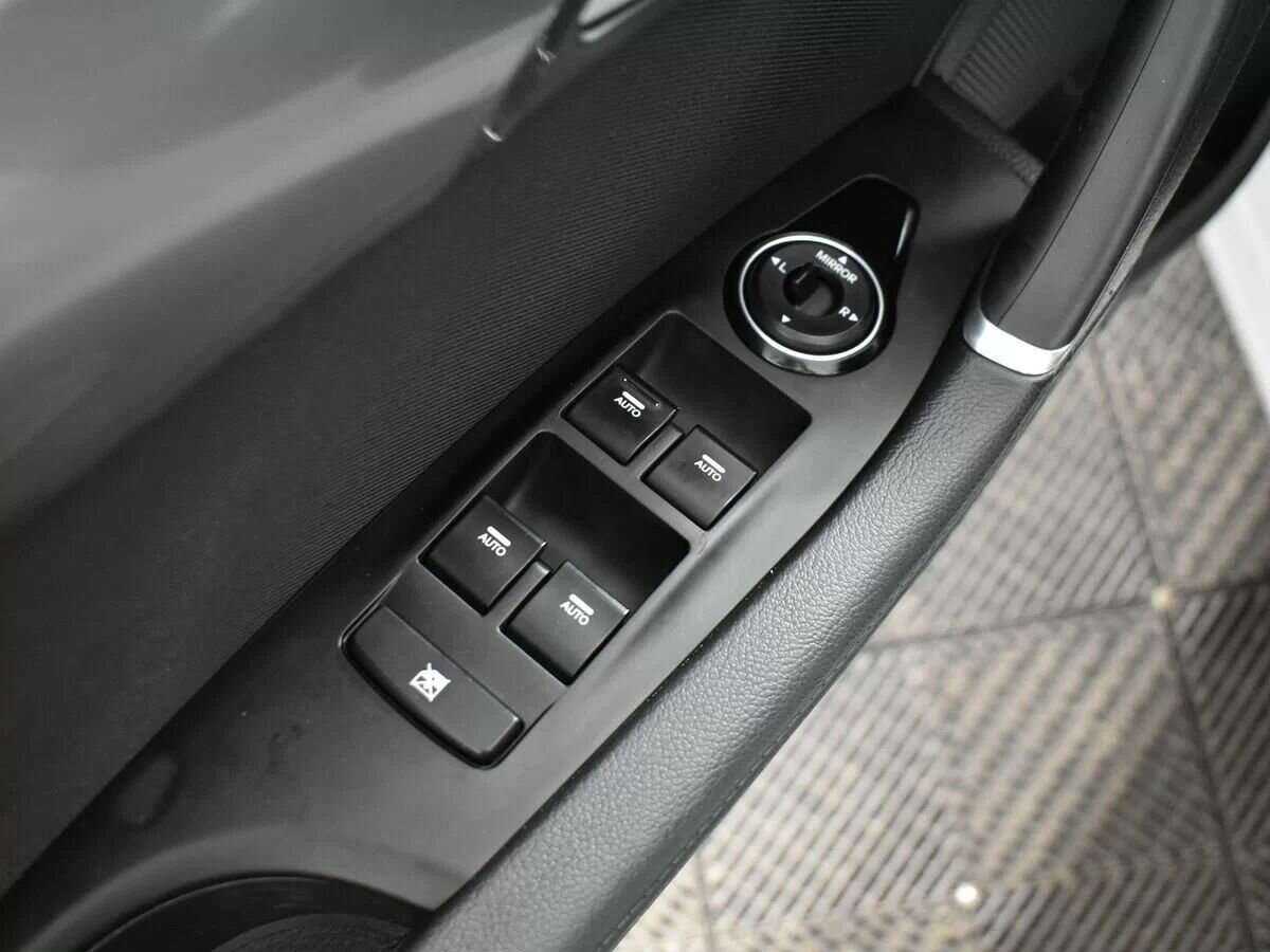 Купить Hyundai i40 с пробегом. Фото: #8