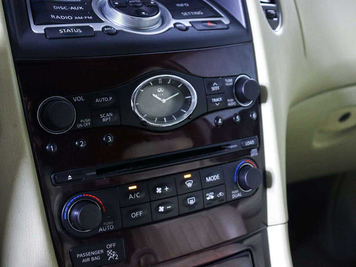 Купить Infiniti EX с пробегом. Фото: #14