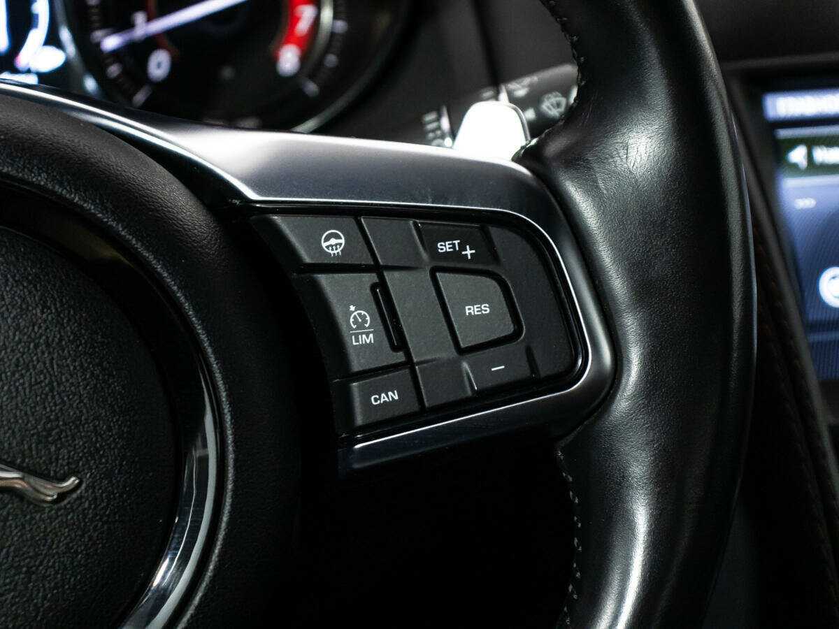 Купить Jaguar F-Type с пробегом. Фото: #16