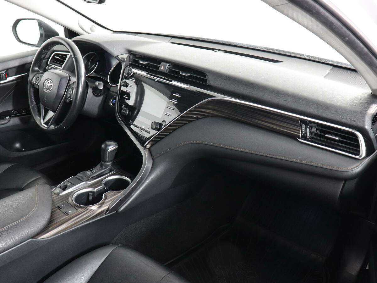 Купить Toyota Camry с пробегом. Фото: #8