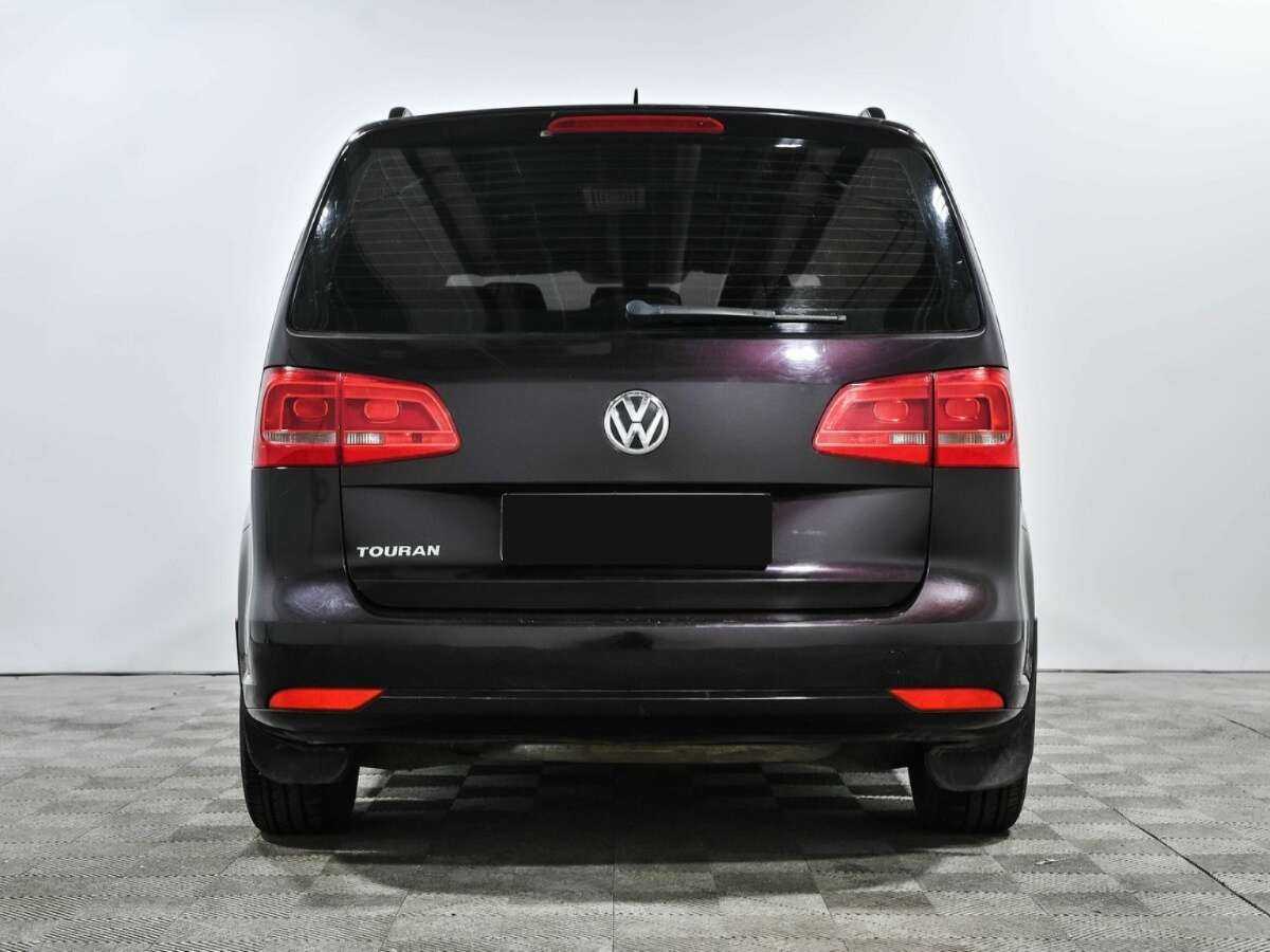 Купить Volkswagen Touran с пробегом. Фото: #4